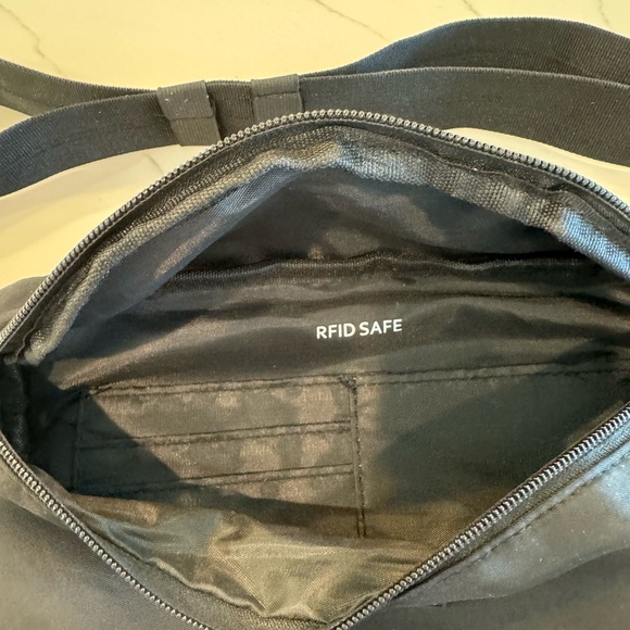 Foldie Black Waist Bag With RFID Block - Picture 2 of 4